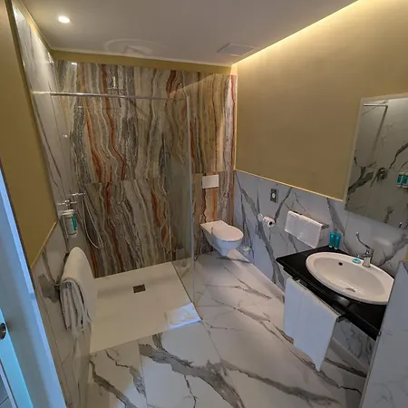 Cosy Hotel